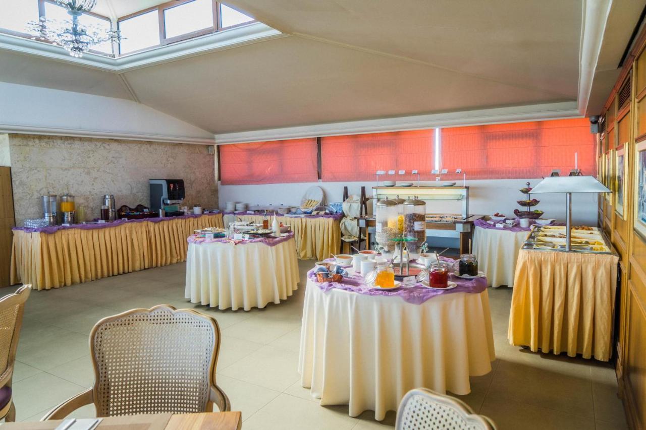 Castello City Hotel Ираклио Екстериор снимка