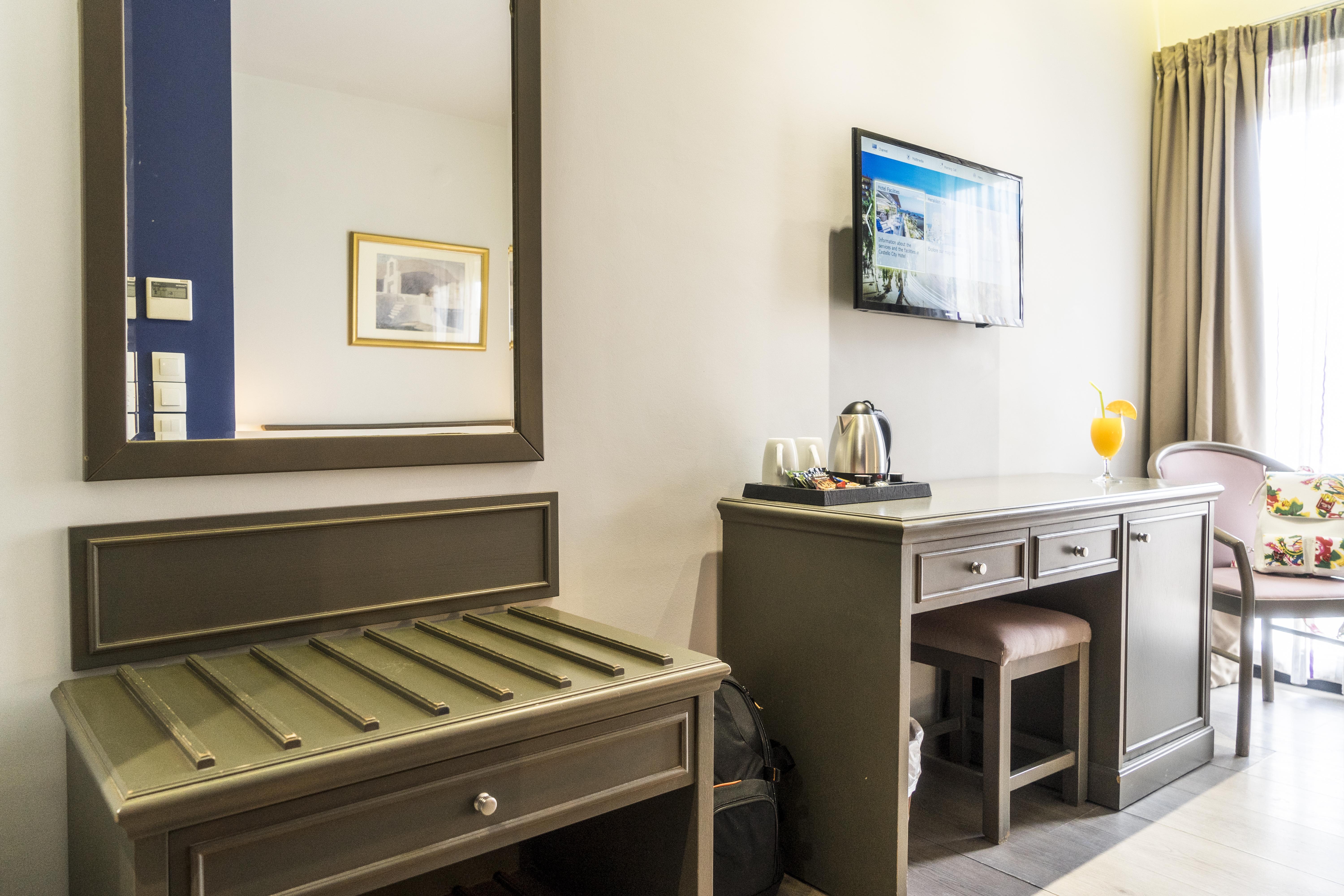 Castello City Hotel Ираклио Екстериор снимка