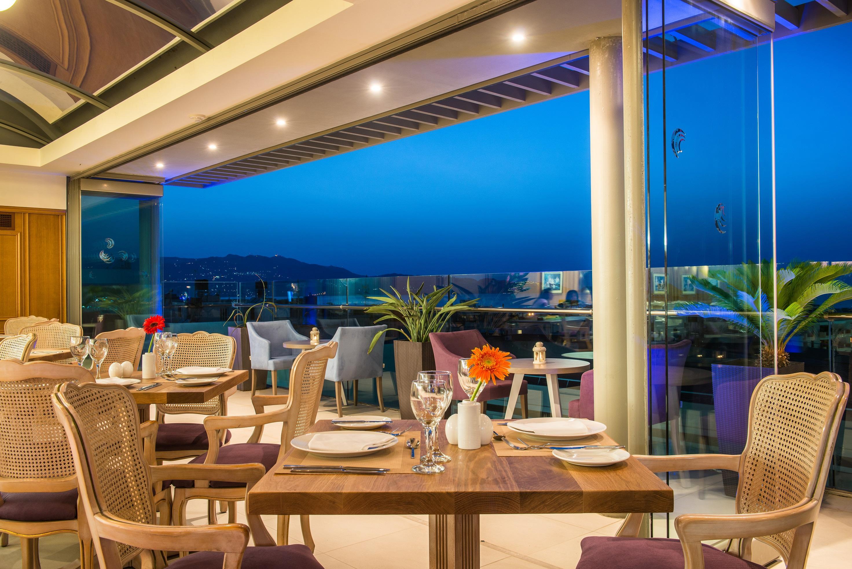 Castello City Hotel Ираклио Екстериор снимка